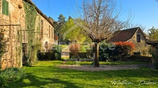 Character hospitality estate in Lot’s much sought-after tourism location