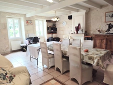 Charentaise rénovée 8 pièces – 300 m² – Preguillac