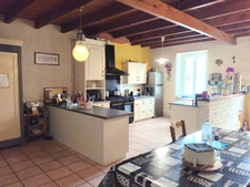 Charentaise rénovée 8 pièces – 300 m² – Preguillac