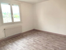 Maison T4 de 96 m² avec garage et grand terrain – Saint-Germain-de-Lusignan