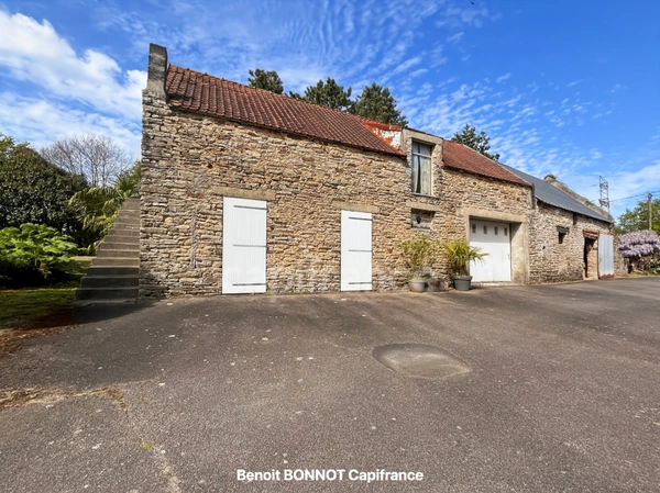 CONCARNEAU – PROPRIÉTÉ DE CARACTÈRE SUR PLUS D'UN HECTARE AVEC DÉPENDANCE DE 134 M²