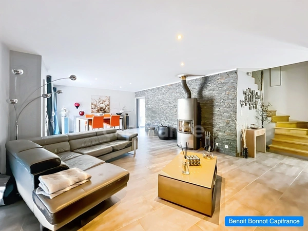 EXCLUSIVITÉ – GOUESNAC’H – MAISON FAMILIALE DE 150 M² AVEC PISCINE ET TERRAIN DE PLUS DE 2 100 M²