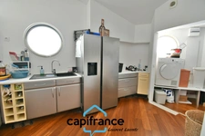 Villa for sale 9 rooms - 278 M2 - swimming pool - 2000 m2 of land - Toulouse West