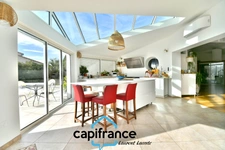 Villa for sale 9 rooms - 278 M2 - swimming pool - 2000 m2 of land - Toulouse West