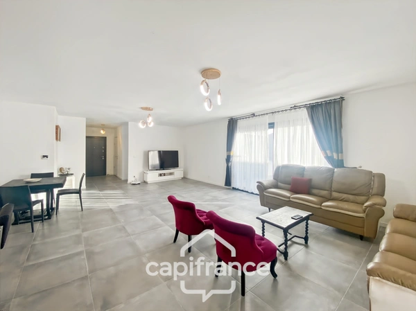 À Vendre : Maison Neuve de 2024 - Plain-pied Moderne et Équipée à Rochefort 17300