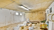Local/bureau à vendre NUAILLE D'AUNIS (17), Dpt Charente Maritime (17), à vendre NUAILLE D'AUNIS, ensemble immobilier, d'une surface de 591,64 m2, le tout sur une parcelle cadastrée de 4710 m2. 