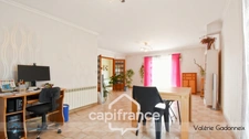 Maison à vendre 5 pièces ECHILLAIS (17)620 - Plain-pied 163 m² – Vue sur le transbordeur, double garage, parcelle de 1000 m²
