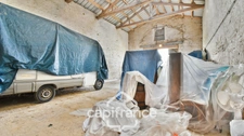 Local/bureau à vendre NUAILLE D'AUNIS (17), Dpt Charente Maritime (17), à vendre NUAILLE D'AUNIS, ensemble immobilier, d'une surface de 591,64 m2, le tout sur une parcelle cadastrée de 4710 m2. 