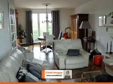 Grande maison 172m² avec espace indépendant et beau jardin – idéal pour famille ou télétravail.