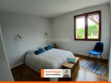 Grande maison 172m² avec espace indépendant et beau jardin – idéal pour famille ou télétravail.