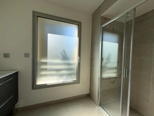 2-bedroom apartment, top floor, 60m² – South-facing terrace – Elevator + Parking – Aix Bellegarde