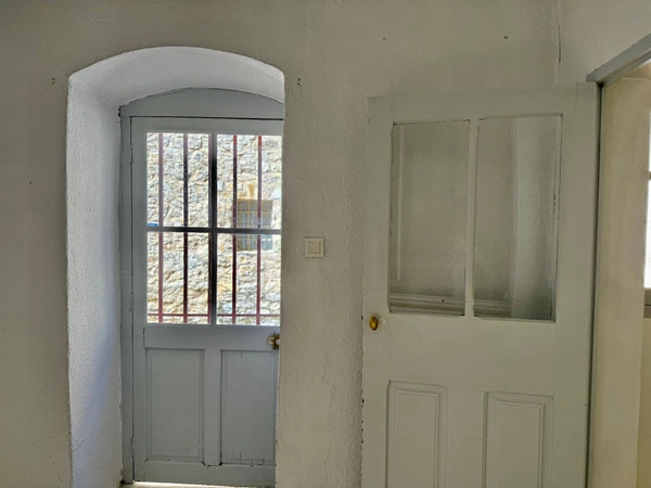 Maison de village 2 niveaux – Hameau calme Puyricard – Charme + Potentiel