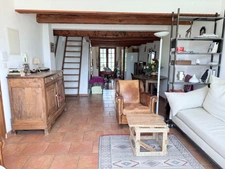   T2 Duplex dernier étage 57m² + terrasses – Vues toits & Thermes – Aix Centre