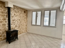 Maison de village 2 niveaux – Hameau calme Puyricard – Charme + Potentiel