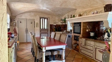Property for sale between Peynier and Trets on over one hectare, main house approximately 225 m2