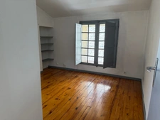 Maison de village 2 niveaux – Hameau calme Puyricard – Charme + Potentiel