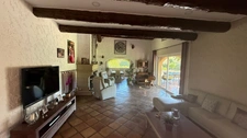 Property for sale between Peynier and Trets on over one hectare, main house approximately 225 m2