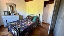 Property for sale between Peynier and Trets on over one hectare, main house approximately 225 m2