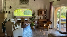 Property for sale between Peynier and Trets on over one hectare, main house approximately 225 m2