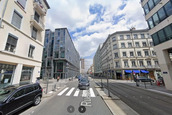 Coup de fusils Restaurant d'angle Rue Servient/ Préfecture/ Tribunal/ Part-Dieu