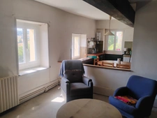 Coup de cœur : Charme, authenticité et potentiel  Maison mitoyenne 5 pièces SAINT PIERRE LE VIEUX (71)