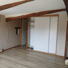 Coup de cœur : Charme, authenticité et potentiel  Maison mitoyenne 5 pièces SAINT PIERRE LE VIEUX (71)