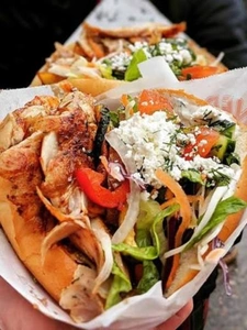 A saisir d'urgence Pizza /kébab / Concept fooding dans quartier porteur Lyon 3 Paul Bert/Part-Dieu