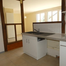 Venarey les Laumes 5 minutes, pavillon 3 chambres, garage, jardin.