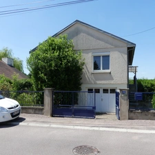 Venarey les Laumes 5 minutes, pavillon 3 chambres, garage, jardin.