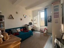 Maison de village avec terrasse tropézienne à vendre – Rousset (13790)