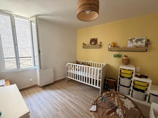 Maison de village 4 pièces rénovée avec garage à ROUSSET