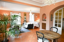 Bastide à vendre 7 pièces  + dépendances  (13)