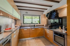 Maison à vendre 7 pièces CABRIES (13) sans vis-à-vis, proche Aix-en-Provence