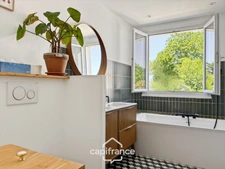 Maison rénovée de 102 m² avec sous-sol aménageable et jardin, quartier Rompsay – Périgny