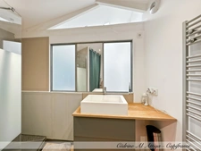 Maison à vendre à La Rochelle, 135 m² de plain-pied, avec jardin, garage et cave.