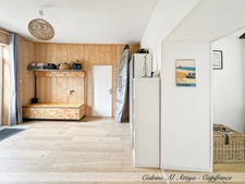 Maison à vendre à La Rochelle, 135 m² de plain-pied, avec jardin, garage et cave.