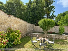 Propriété à vendre 318m2 habitables, 11 pièces, 7 chambres, parcelle de 1700m2 environ, jardin, garage, piscine, dépendances