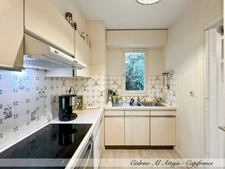 LA ROCHELLE, 2-room apartment for sale, veranda, parking and cellar