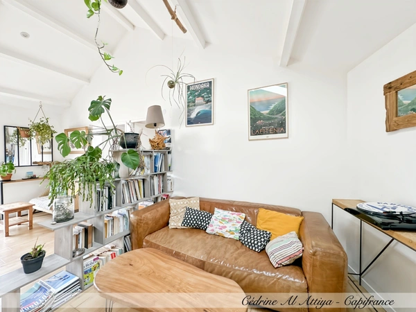 Maison à vendre à La Rochelle, 135 m² de plain-pied, avec jardin, garage et cave.