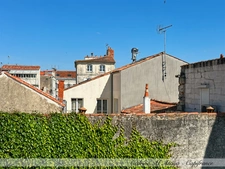 Dpt Charente Maritime (17), à vendre LA ROCHELLE maison P6 de 211 m² - Terrain de 235,00 m² 