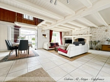 Propriété à vendre 318m2 habitables, 11 pièces, 7 chambres, parcelle de 1700m2 environ, jardin, garage, piscine, dépendances