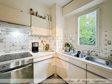 LA ROCHELLE, 2-room apartment for sale, veranda, parking and cellar