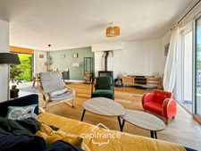 Maison rénovée de 102 m² avec sous-sol aménageable et jardin, quartier Rompsay – Périgny