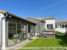 Maison à vendre à Puilboreau de plain-pied, 7 pièces, 175m², jardin et garage