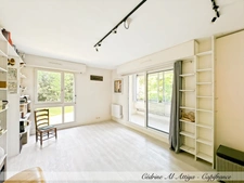 LA ROCHELLE, 2-room apartment for sale, veranda, parking and cellar
