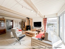 House for sale in Puilboreau, single-storey, 7 rooms, 175m2, garden and garage