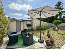 Propriété à vendre 318m2 habitables, 11 pièces, 7 chambres, parcelle de 1700m2 environ, jardin, garage, piscine, dépendances