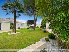 Maison à vendre Saint-Xandre (17) 5 pièces, plain-pied, 120m2, garage, jardin et grenier