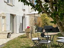 Propriété à vendre 318m2 habitables, 11 pièces, 7 chambres, parcelle de 1700m2 environ, jardin, garage, piscine, dépendances