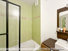 La Rochelle, 3-room apartment for sale, 66m2, 1st floor, elevator, loggia, garage